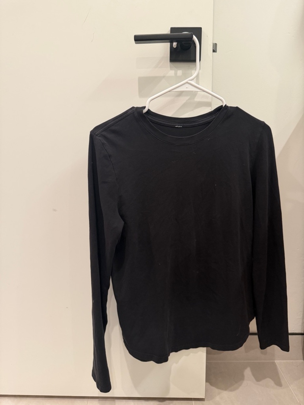 lululemon athletica Black Long-Sleeve Crew Top